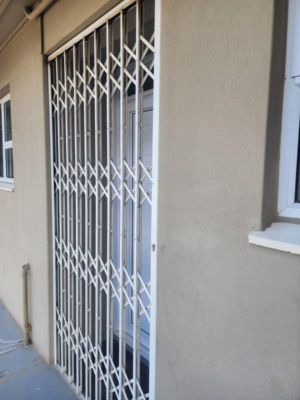 1 Bedroom Property for Sale in Somerset West Western Cape
